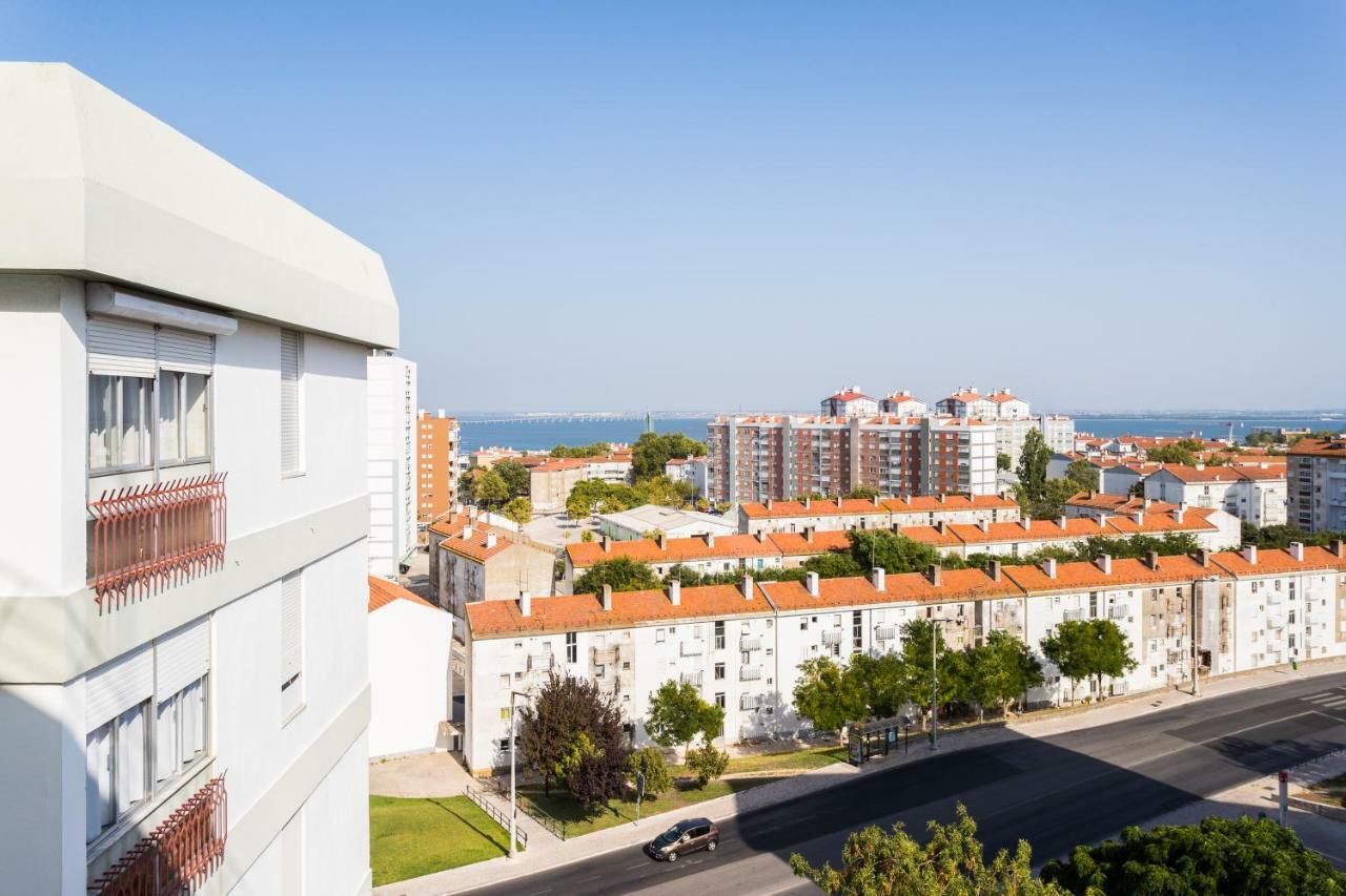 Lisbon Airport Suites Exterior photo